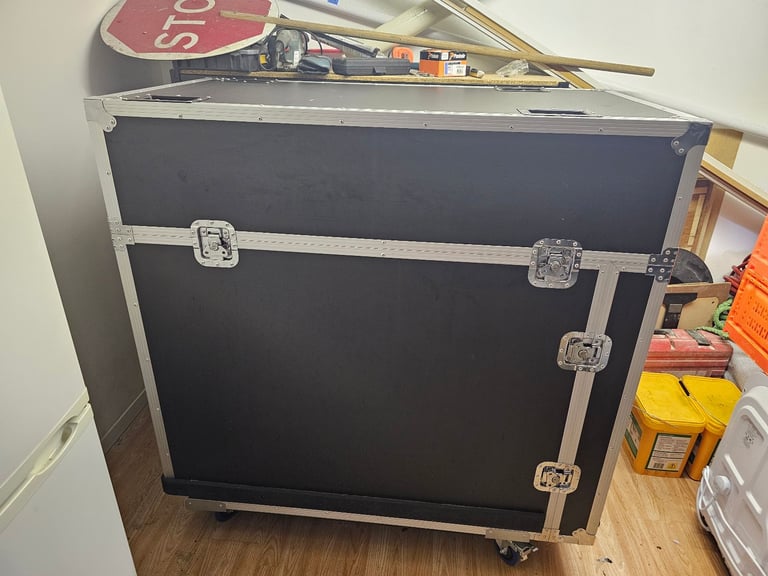 image for Large flight case on wheels
