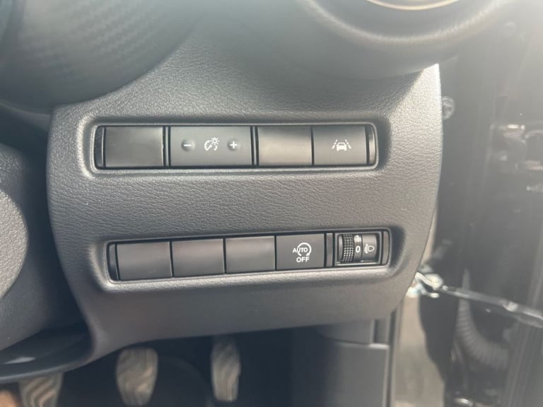  Nissan Juke 1.0 DiG-T 114 N-Connecta 5dr Petrol