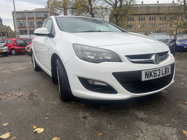 image for 2013 Vauxhall Astra 1.6i 16V Energy 5dr HATCHBACK Petrol Manual