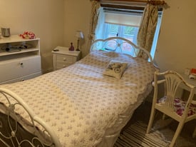 Double room available short term