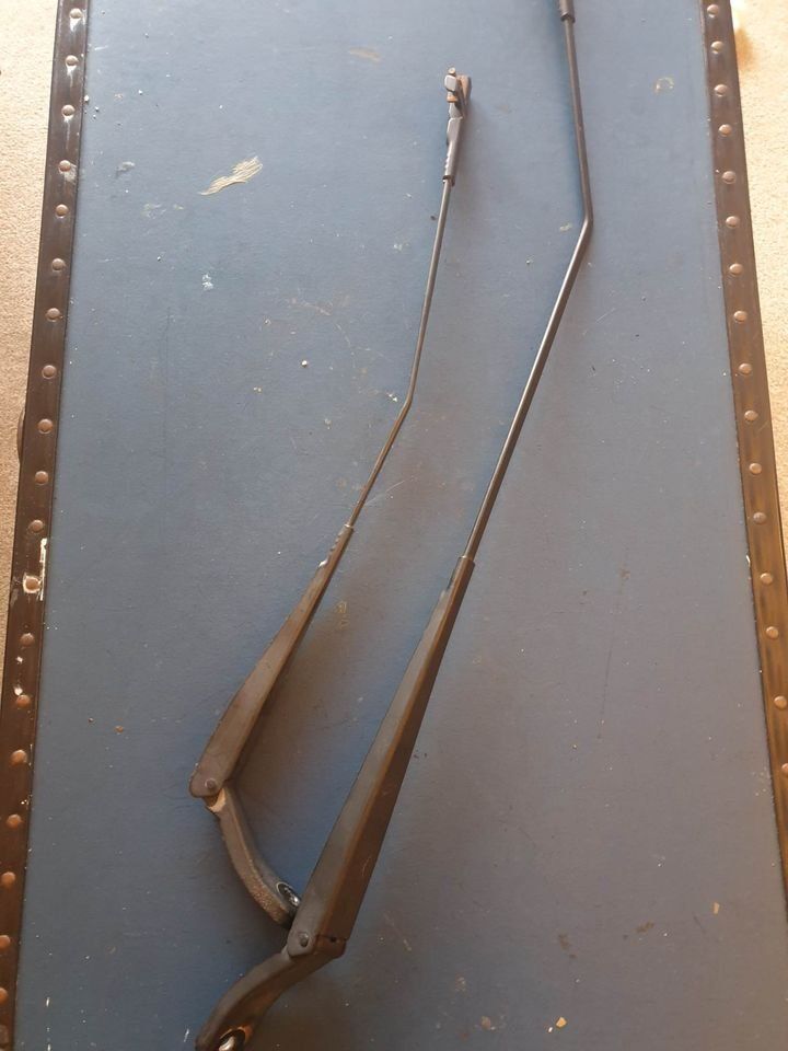 image for PEUGEOT 207CC CONVERTIBLE PAIR OF WINDSCREEN WIPER ARMS