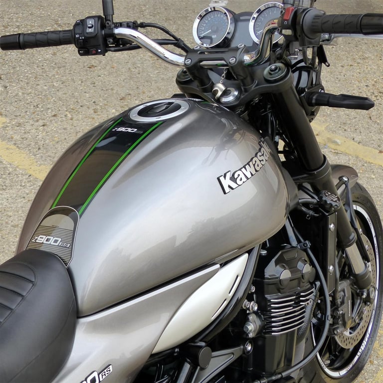 2021 KAWASAKI Z900 RS, A GLORIOUS EXAMPLE OF SUPERB MOTORCYCLE.