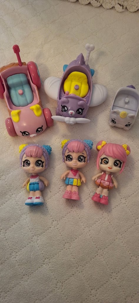 image for Kindi Kids Mini's / dolls