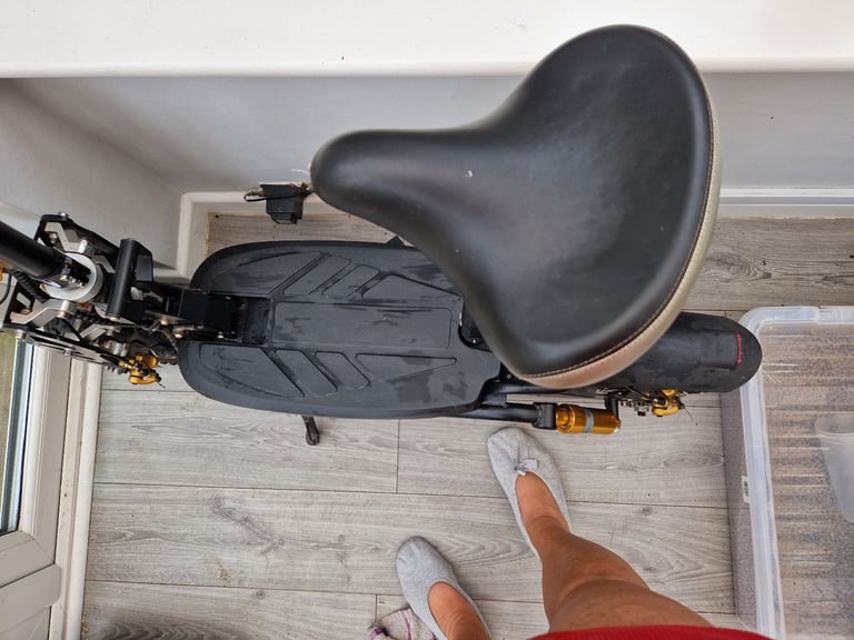 1yr old chaos gt 1600 scooter 