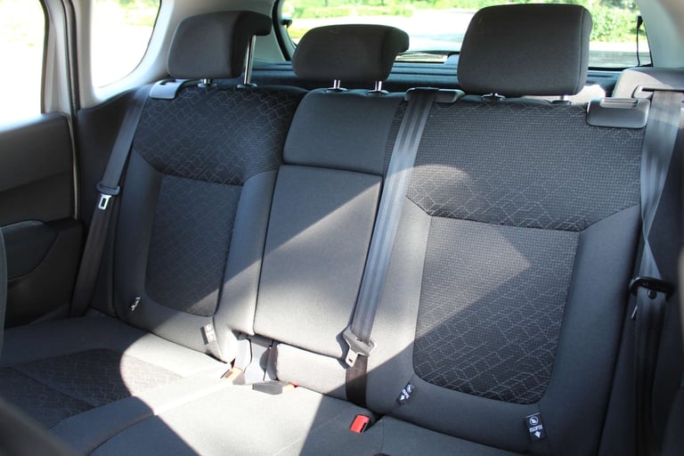 2015 Peugeot 3008 1.6 3008 Active e-HDi Semi-Auto 5dr SUV Diesel Automatic