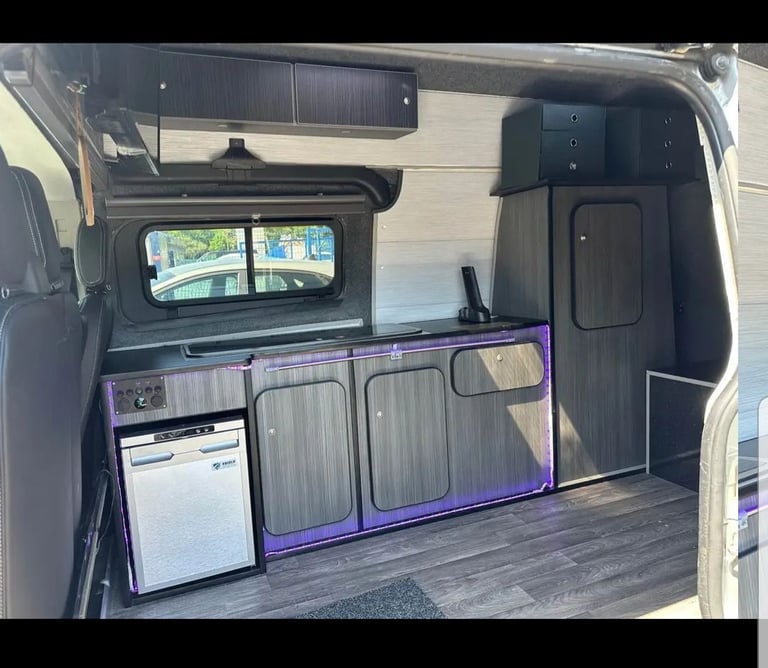 Camper Van, Ford, TRANSIT CUSTOM, Hi Top, 2015, 2198 (cc)
