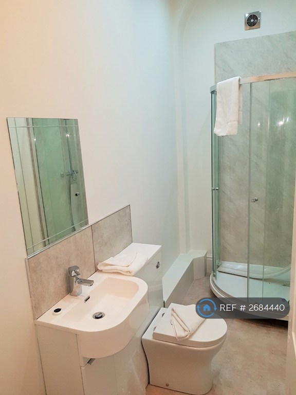 1 bedroom in Queens Square, Ashton Under Lyne, OL6 (#2684440)