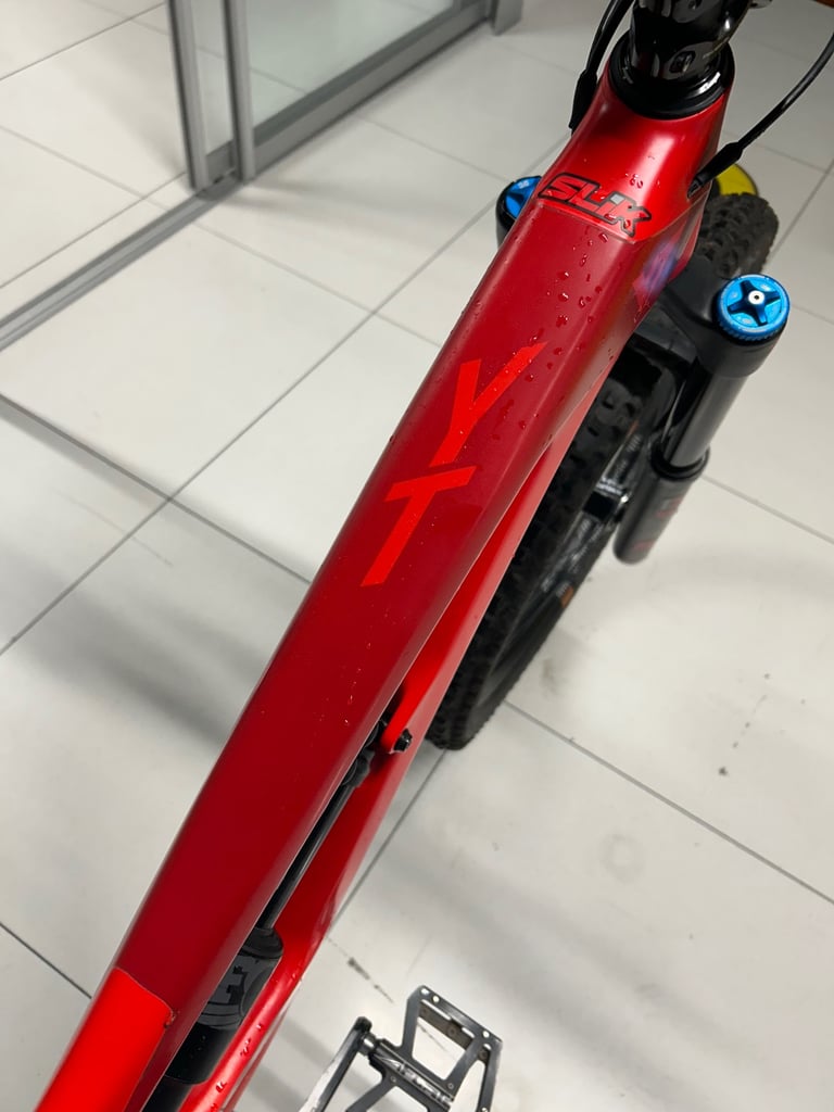 YT Capra CF Pro Full Suspension Mountain Bike Men’s MTB Large 