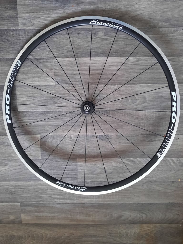 700c Road bike front wheel Pro Lite / DT Swiss. New for road bike