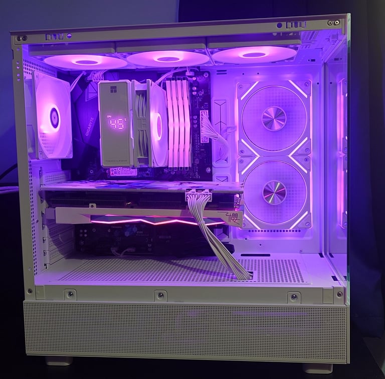 White Powerful Custom Gaming PC | RX 6800XT 16GB | Ryzen 7 3800X | 32GB RAM | 2TB SSD | Win 11 Pro