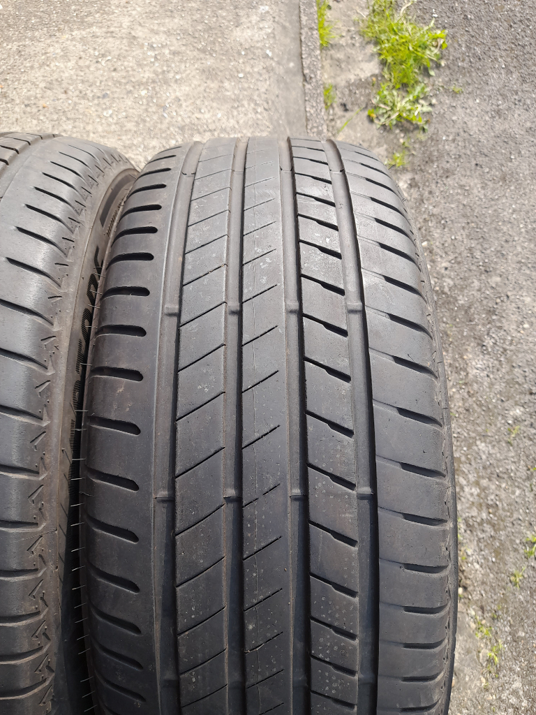 Set of Bridgestone Alenza 245 50 19 Tyres Runflat in West London Area