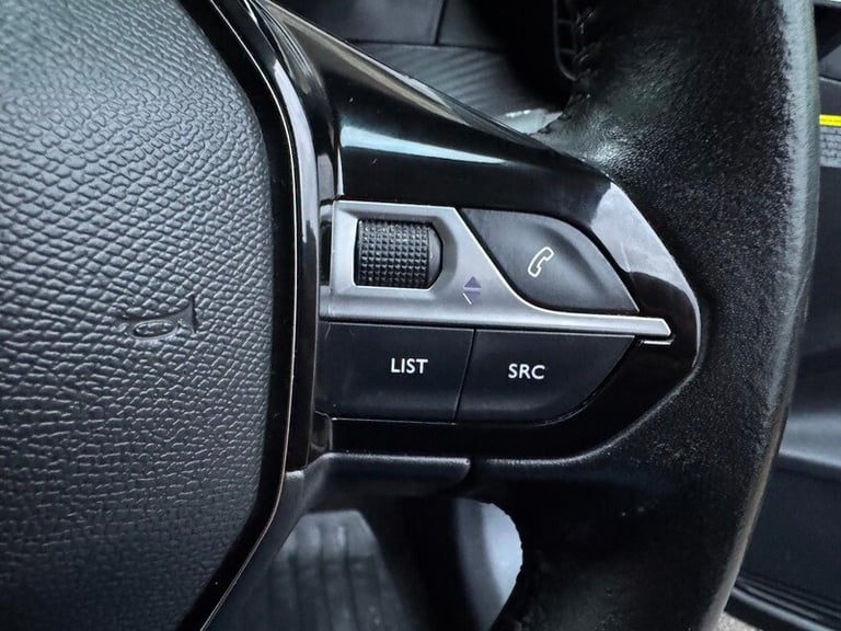 Peugeot 208 PURETECH ALLURE S/S