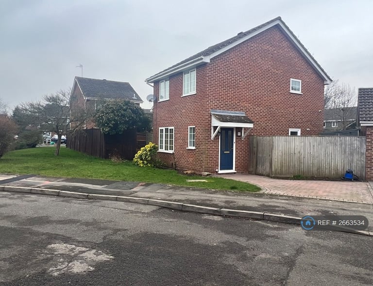 image for 3 bedroom house in Ravensbourne Drive, Woodley, Reading, RG5 (3 bed) (#2663534)