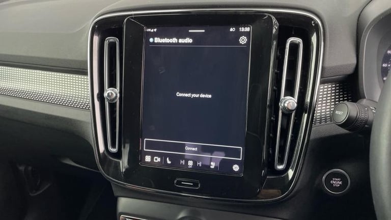 2025 Volvo XC40 Plus B4 Mild hybrid Petrol Dark Automatic SUV Petrol Automatic