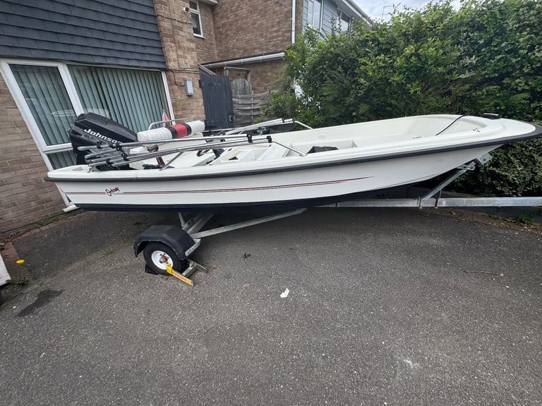 image for Dory 424 Boat for sale - needs a bit of TLC