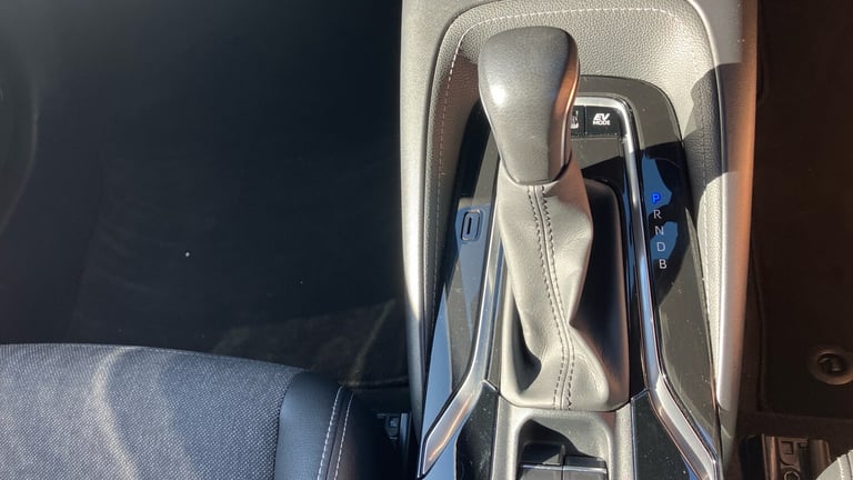 2022 Toyota Corolla 1.8 VVT-i Hybrid Design 5dr CVT Hybrid Hatchback Hatchback Hybrid Automatic
