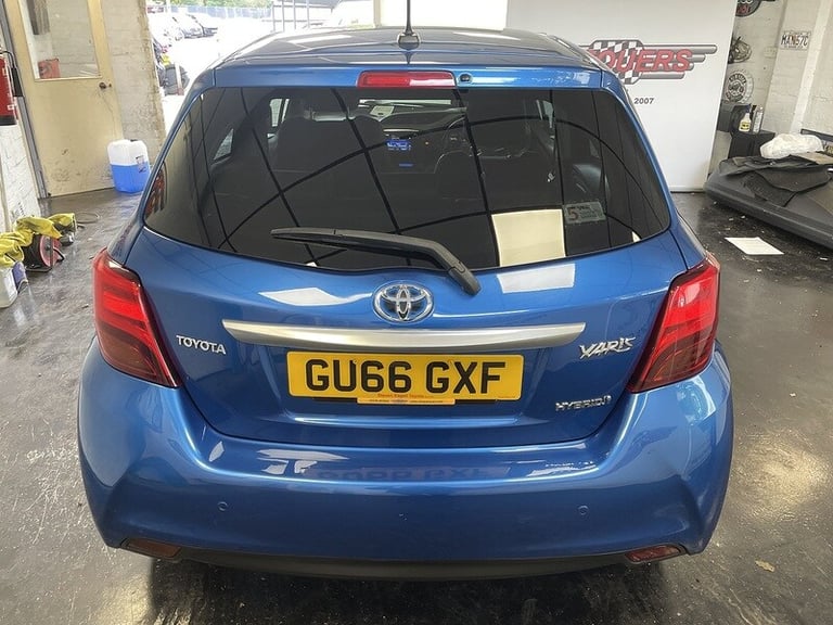 2016 Toyota Yaris VVT-h Excel Hatchback HYBRID Automatic