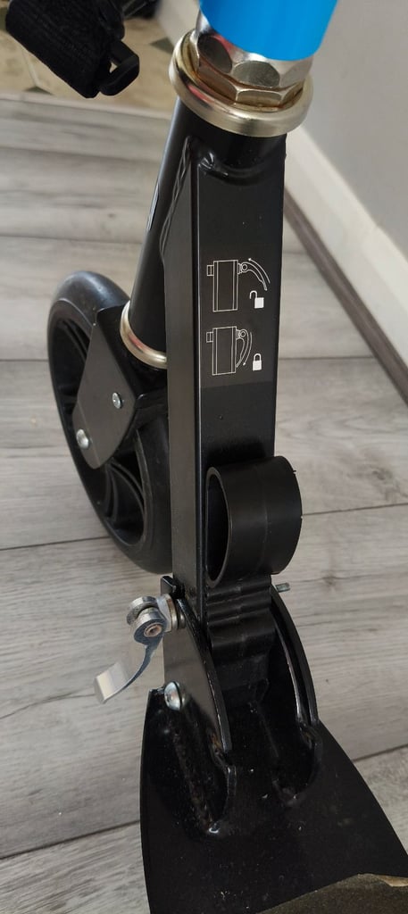 No Fear foldable scooter with holding strap over 7 years
