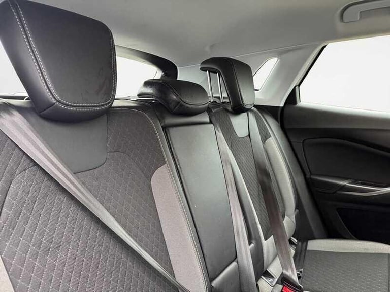 2019 Vauxhall Grandland X 1.5 Turbo D BlueInjection Sport Nav SUV 5dr HATCHBACK Diesel Manual