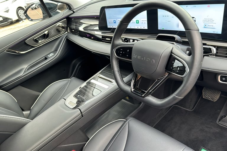  Omoda Omoda E5 61.05kwh Comfort Suv 5dr Electric Auto 204 Ps Electric