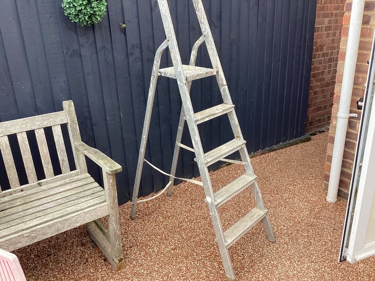 image for Metal steps (Reduced Bargain 