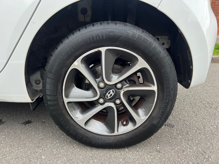 2019 Hyundai i10 Go Super Low Miles 5 Door Manual Yaris Clio Fiesta Aygo Micra Polo 