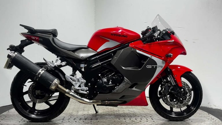 Hyosung GT 2018 ONLY 3931 MILES GREAT RUNNING PROJECT BIKE 650CC VTWIN