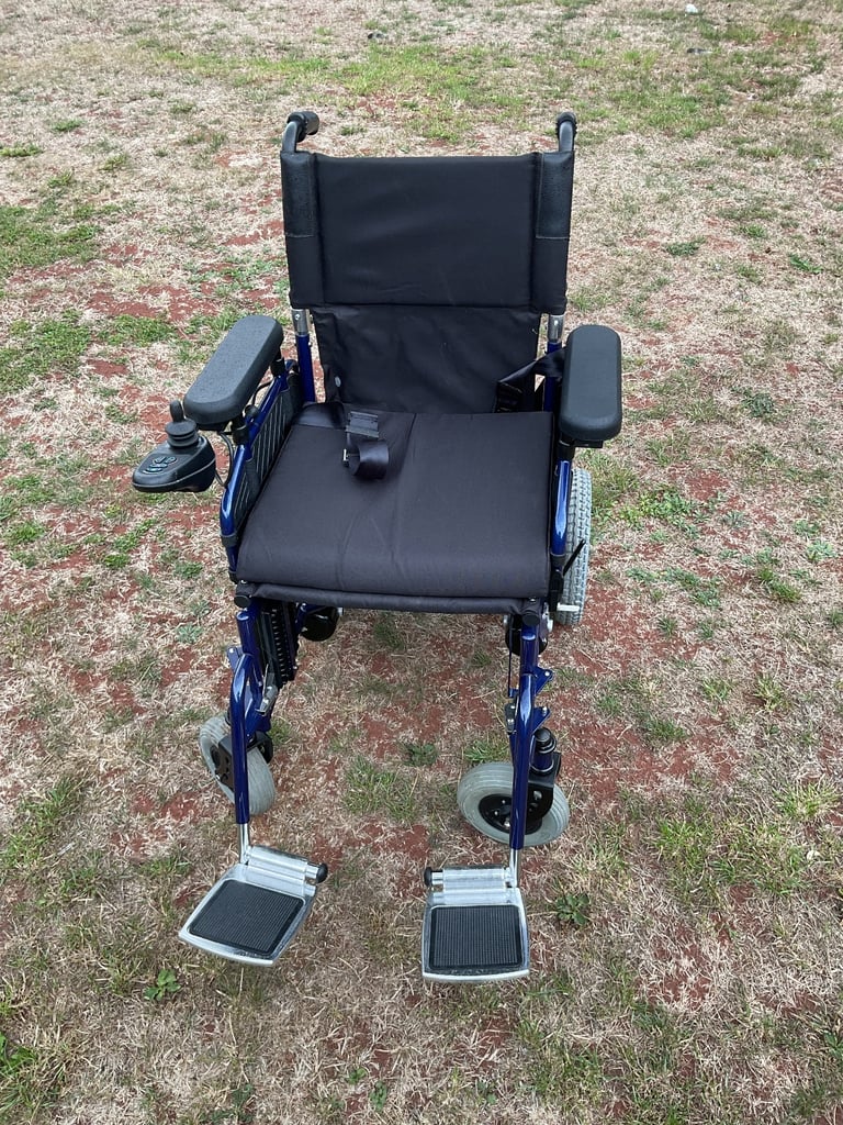 Electric wheelchair 
