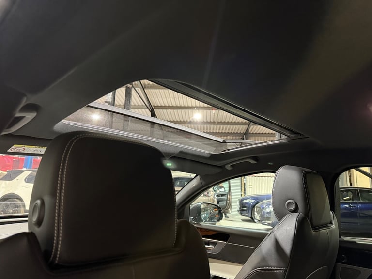 2017 Jaguar XF 2.0d R-Sport Saloon 4dr Diesel Auto AWD Euro 6 (s/s) (240 ps)