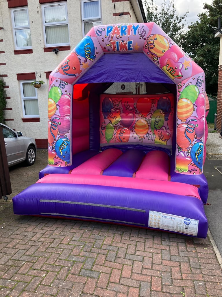 Bouncy castles versus one’s £60 disco ones £90 both + delivery more available ask bargain