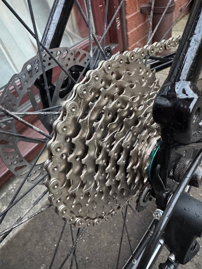 Merida Crossway 100 Men’s Hybrid Bike. Size M