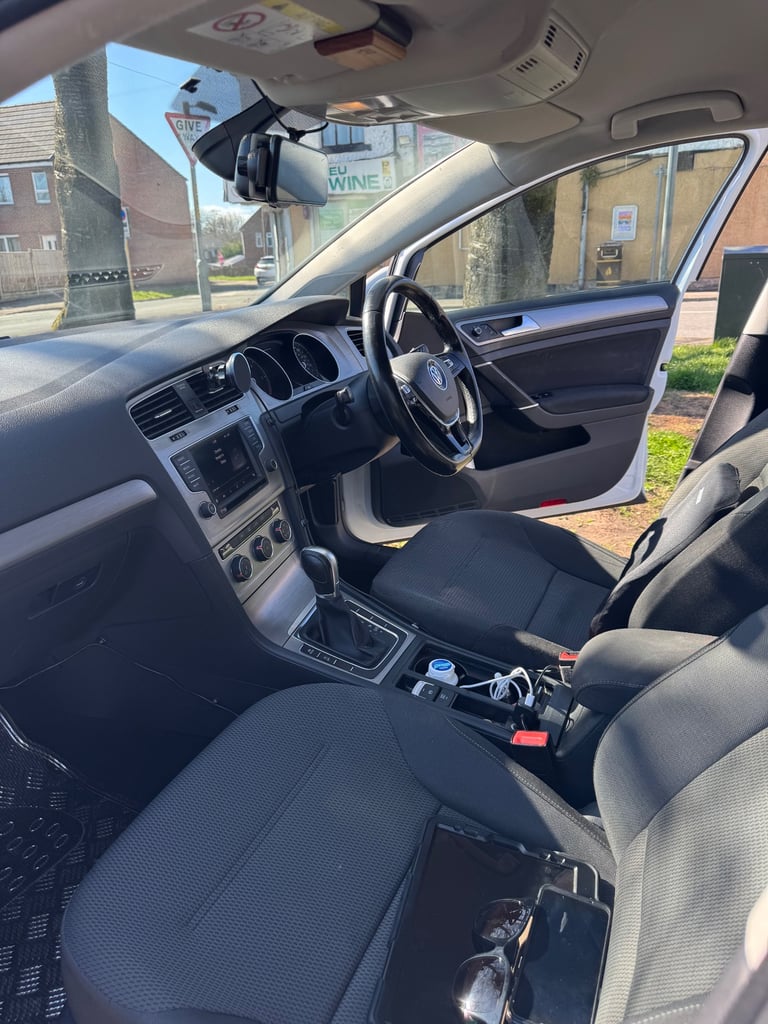 Volkswagen, GOLF, Estate, 2015, Semi-Auto, 1598 (cc), 5 doors