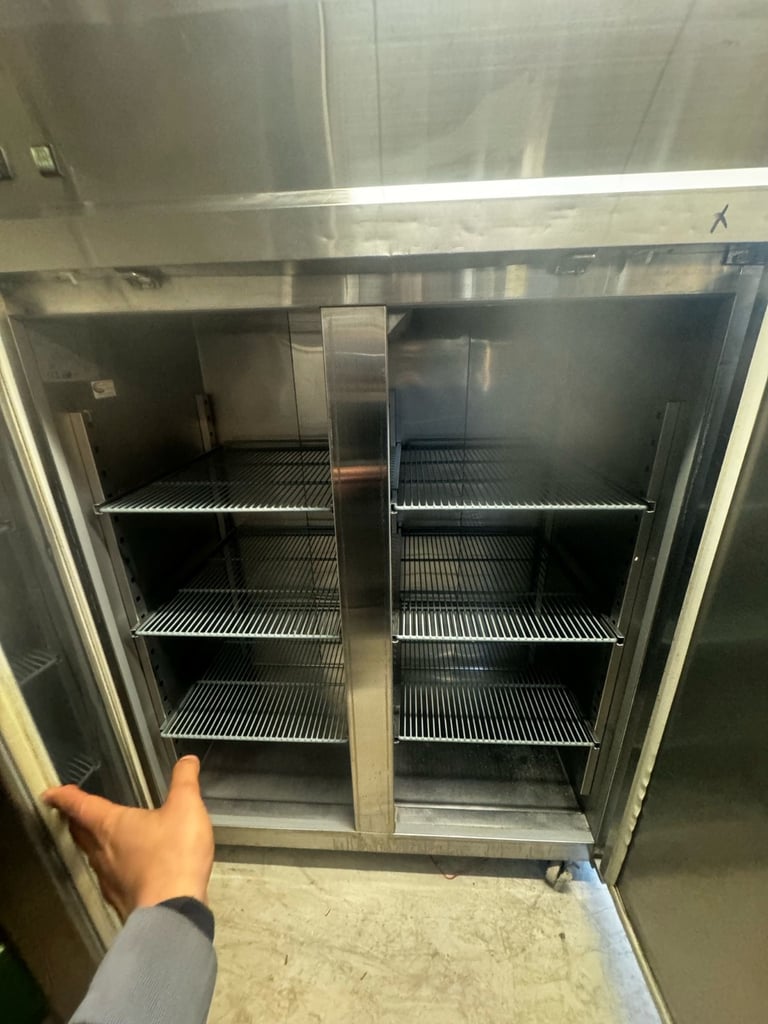 Commercial double door fridge cafe shop restaurant chiller 