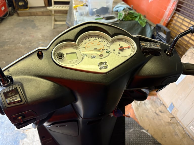 Honda ses dylan 125