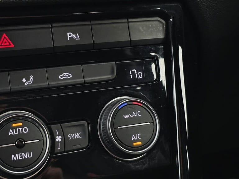 2019 Volkswagen T-Roc 2.0 TSI R SUV 5dr Petrol DSG 4Motion Euro 6 (s/s) (300 ps) HATCHBACK Petrol...