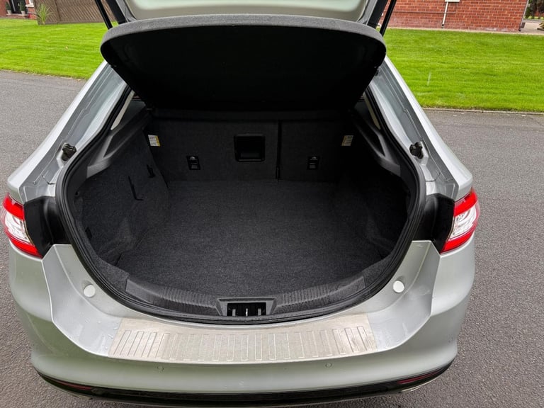 2019 Ford Mondeo 2.0 TDCI TITANIUM / 180 BHP AUTOMATIC *** LOW MILES 