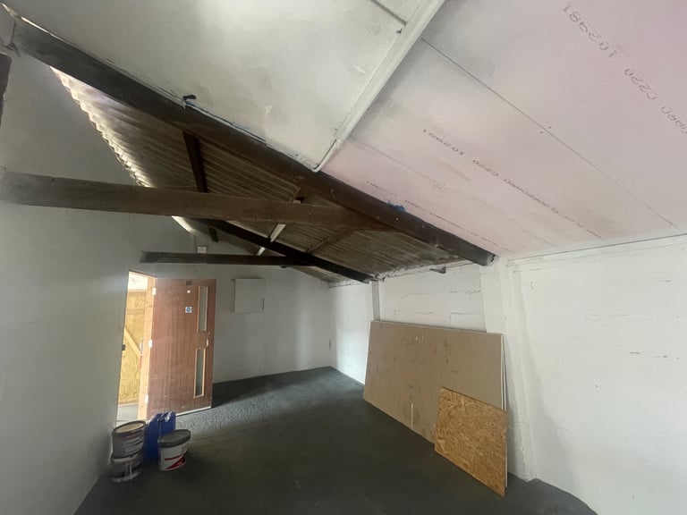 Commercial Unit to Rent