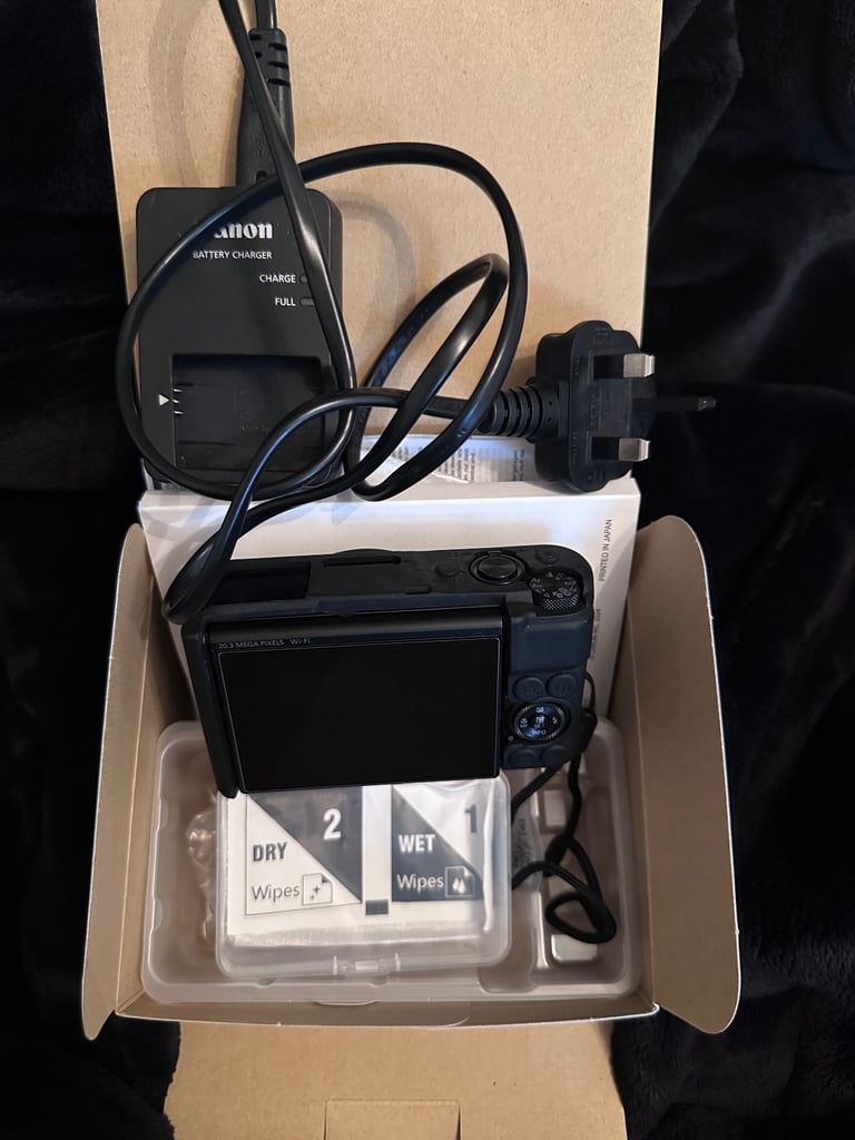 image for Canon SX740Hs