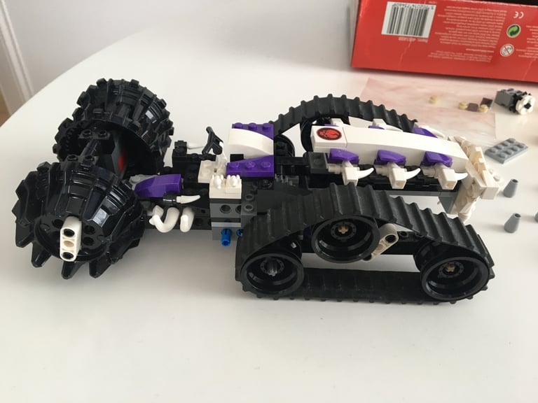 LEGO Ninjago 2263 with Jay , Cole & Frakjaw Figures from 2011 (INCOMPLETE)