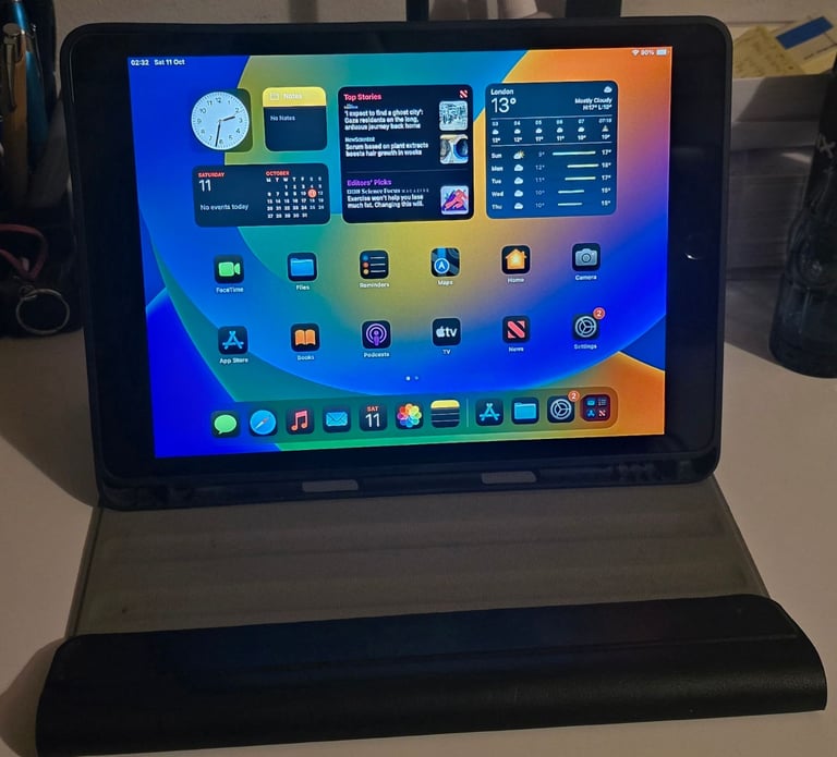 image for iPad 7th Gen 32GB WiFi With Case BUNDLE