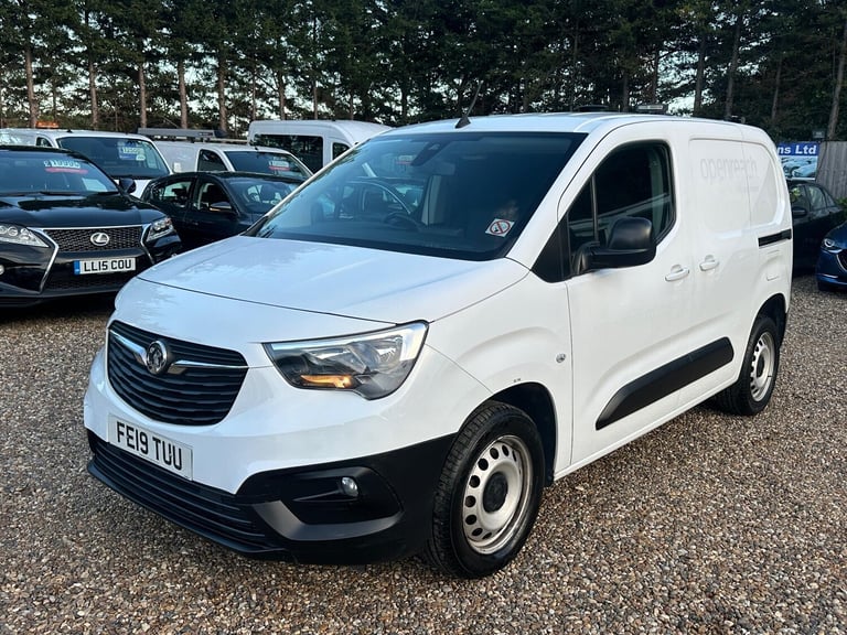 2019 Vauxhall Combo 1.5 Turbo D 2300 Edition Auto L1 H1 Euro 6 (s/s) 4dr PANEL VAN Diesel Automatic