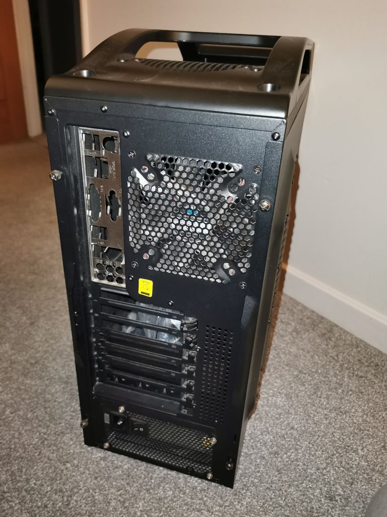 PC Case / Chassis 