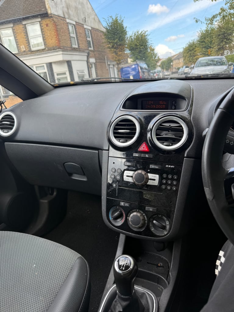 2008 Vauxhall Corsa 1.4i 16V Design 3dr HATCHBACK Petrol Manual