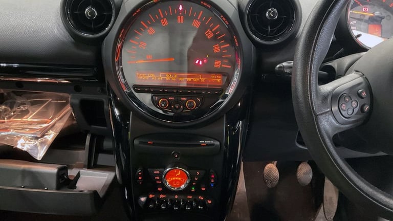 2016 MINI Countryman 1.6 Cooper SUV 5dr Petrol Manual ALL4 Euro 6 (s/s) (122 ps) 1 FORMER OWNER H...