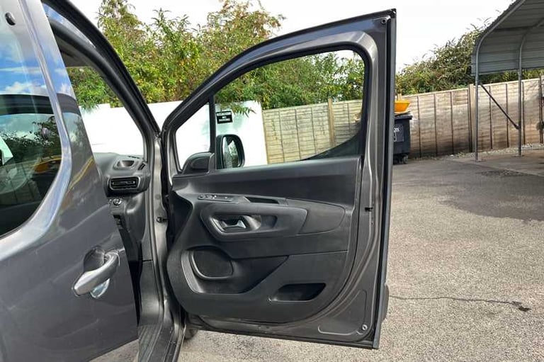 2021 Vauxhall Combo Life 1.2 Turbo GPF Energy MPV 5dr Petrol Manual Euro 6 (s/s) (110 ps) MPV Pet...
