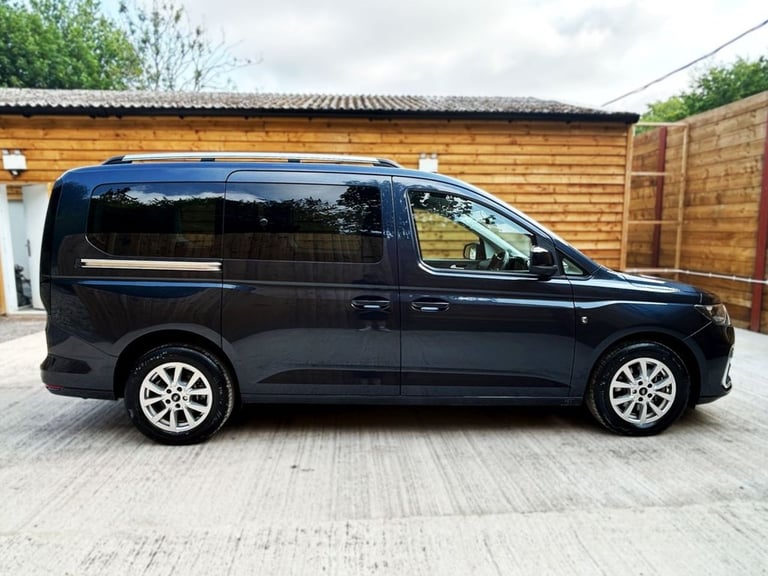 2024 Ford Tourneo Connect 2.0 EcoBlue Titanium 5dr Auto [7 seat] MPV DIESEL Automatic