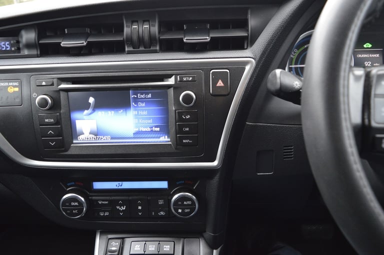 2014 Toyota Auris 1.8 VVTi Hybrid Excel 5dr CVT Auto ONE OWNER SAT NAV  HATCHBACK Petrol/Electric...