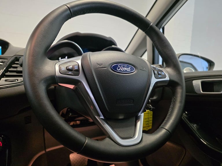  Ford Fiesta 1.6 Titanium Powershift Euro 5 5dr Petrol Automatic