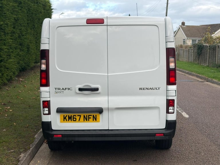 2017 "67" RENAULT TRAFIC 1.6 DCI(120 BHP) 27 SPORT NAV SWB (EURO 6) NO VAT