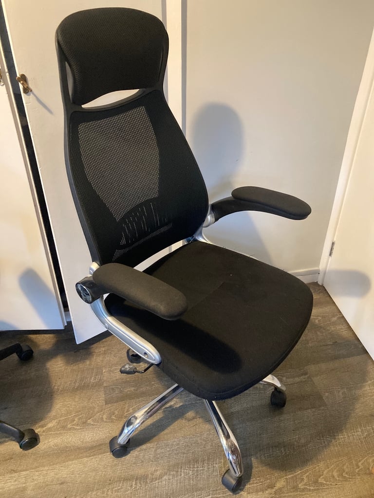 Desk chair 